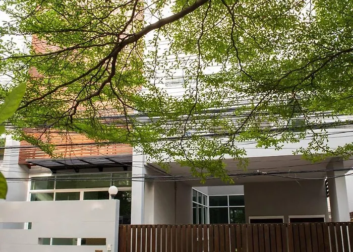 Sukhumvit 49 Soi 14 Feriehus *